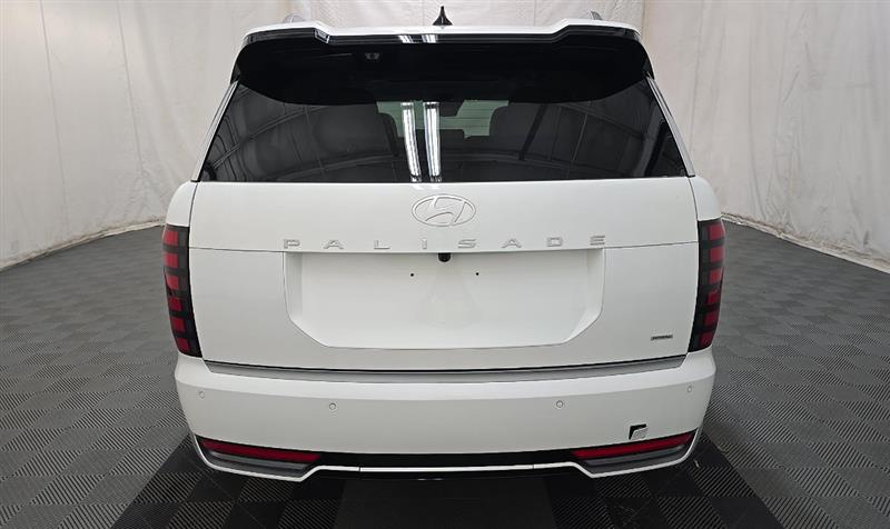 Vehicle photo 5