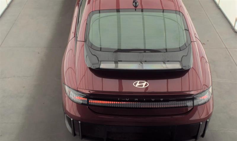 Vehicle photo 5