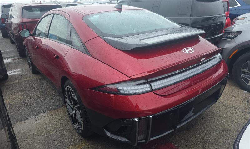 Vehicle photo 6