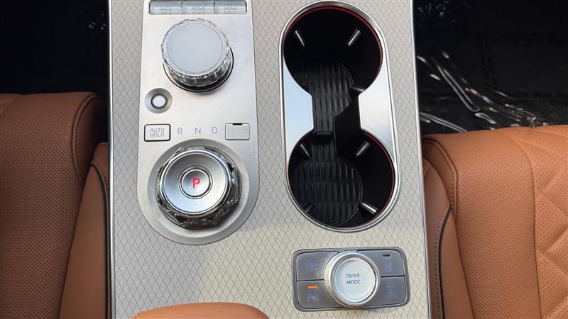 Vehicle photo 48