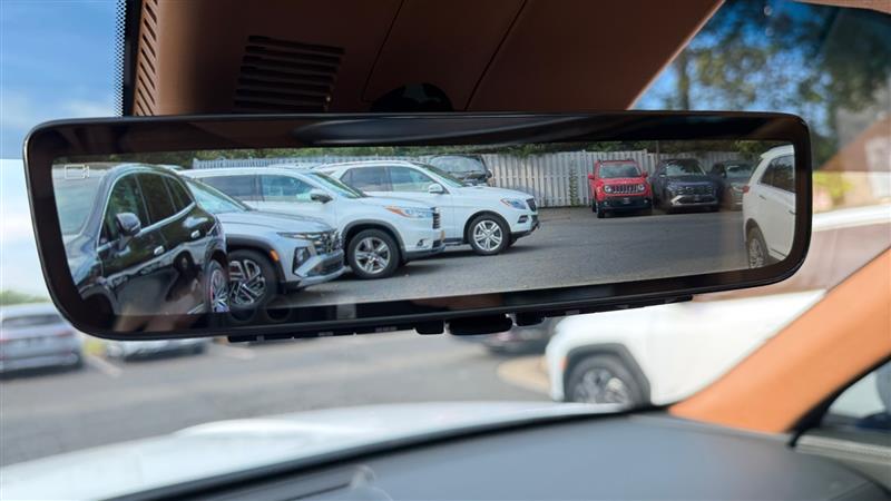 Vehicle photo 50