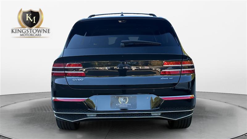 Vehicle photo 4