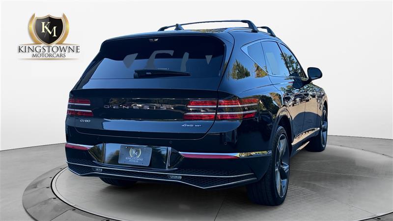 Vehicle photo 5
