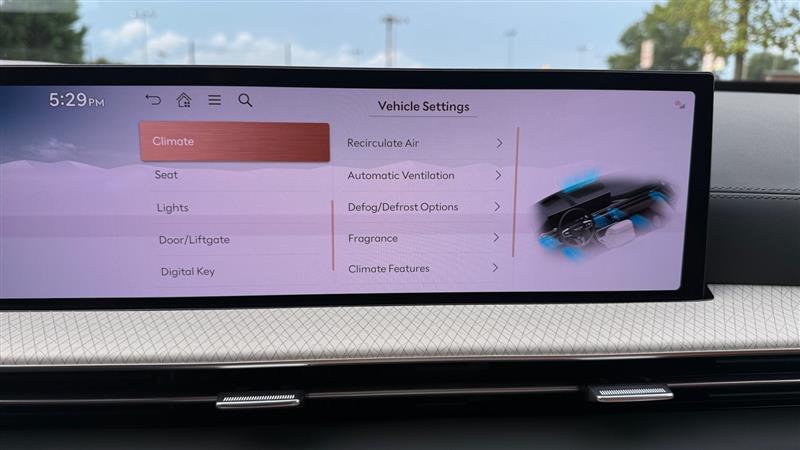 Vehicle photo 37