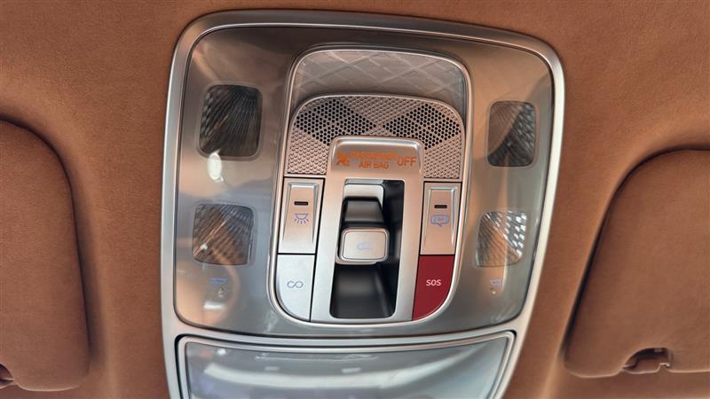 Vehicle photo 49