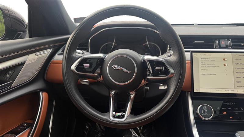 2022 Jaguar XF R-Dynamic SE - Photo 13