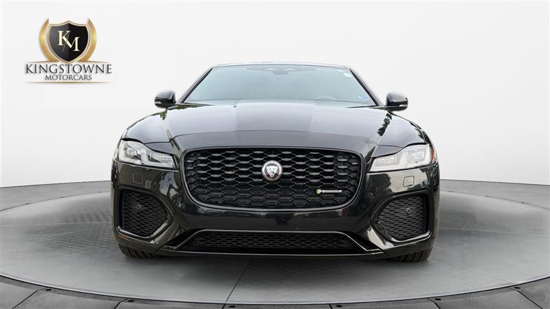 2022 Jaguar XF R-Dynamic SE - Photo 8