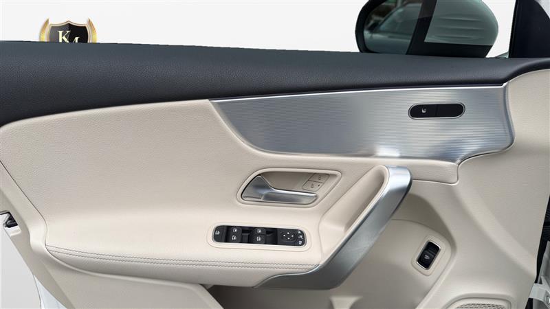 2022 Mercedes-Benz A-Class A220 - Photo 11