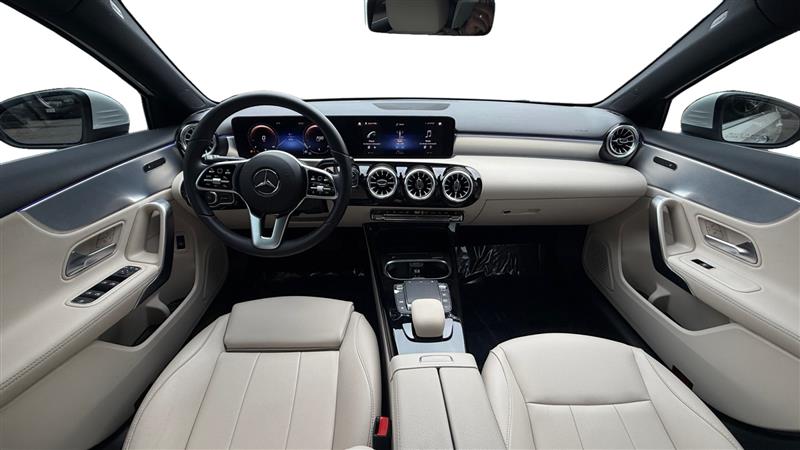 2022 Mercedes-Benz A-Class A220 - Photo 12