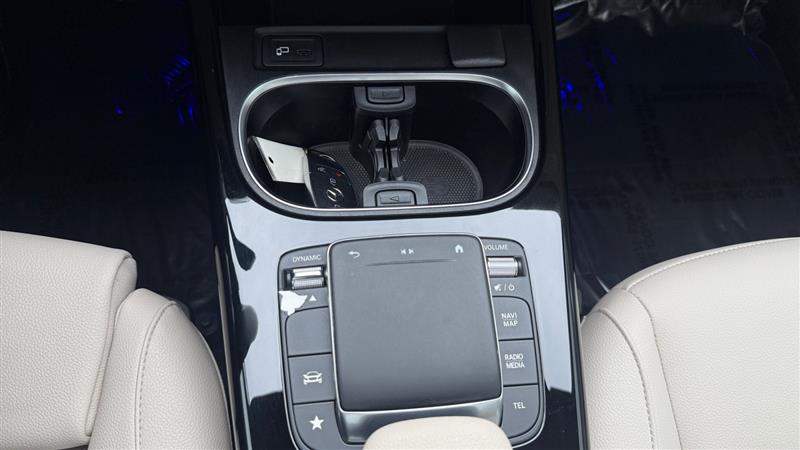 2022 Mercedes-Benz A-Class A220 - Photo 33