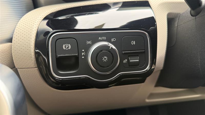 2022 Mercedes-Benz A-Class A220 - Photo 35