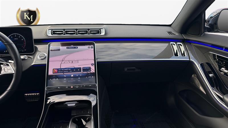 Vehicle photo 15