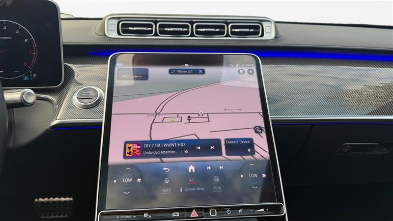 Vehicle photo 21