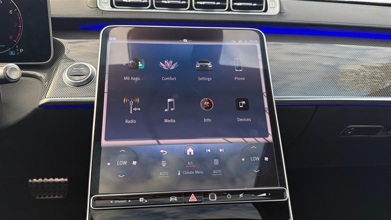 Vehicle photo 25