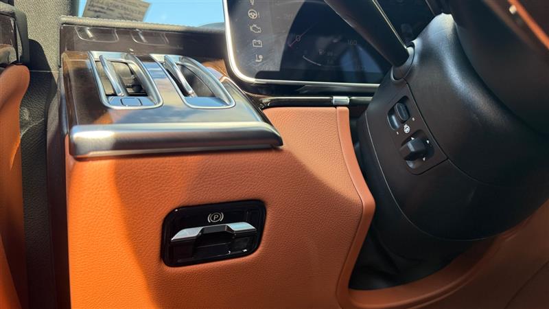 Vehicle photo 47