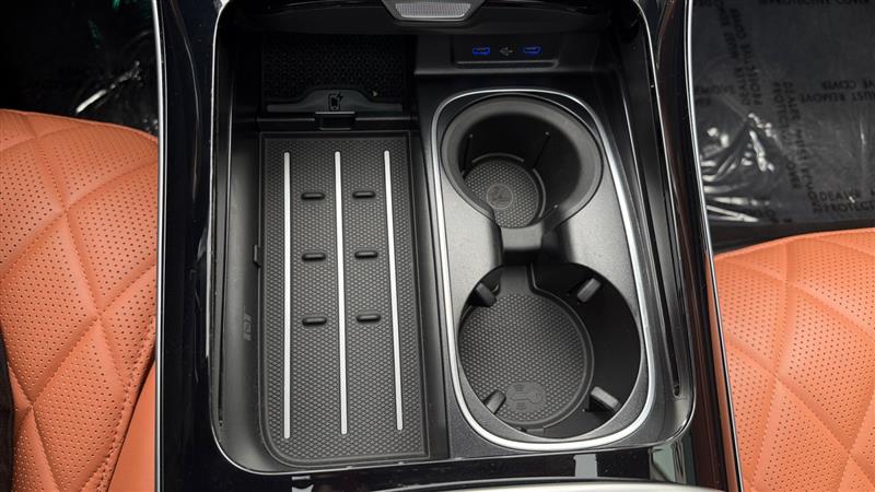 Vehicle photo 47