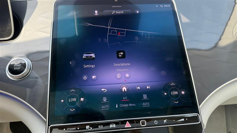 Vehicle photo 24