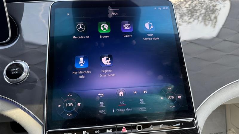 Vehicle photo 30