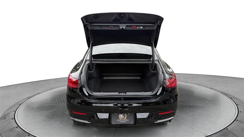 Vehicle photo 19