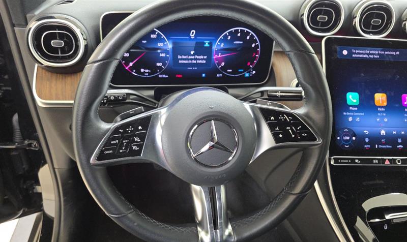 Vehicle photo 11
