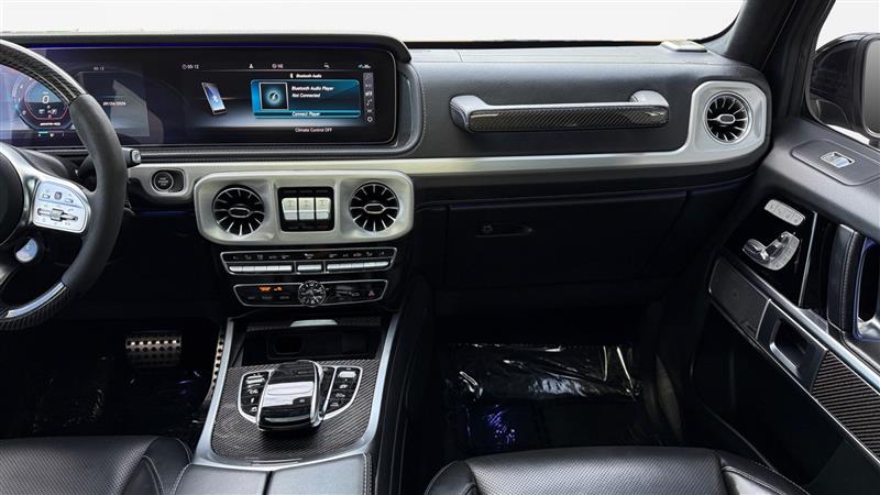 Vehicle photo 15
