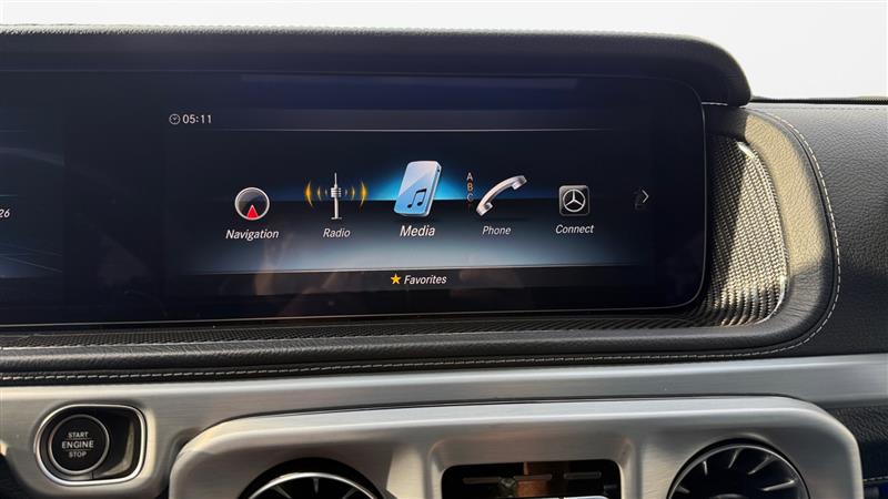 Vehicle photo 21