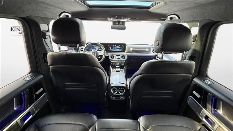Vehicle photo 24