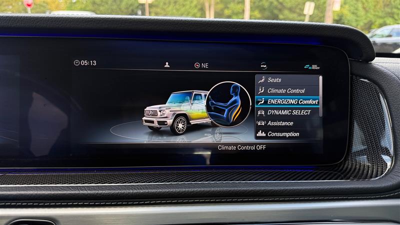 Vehicle photo 30