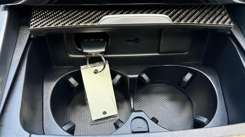 Vehicle photo 44