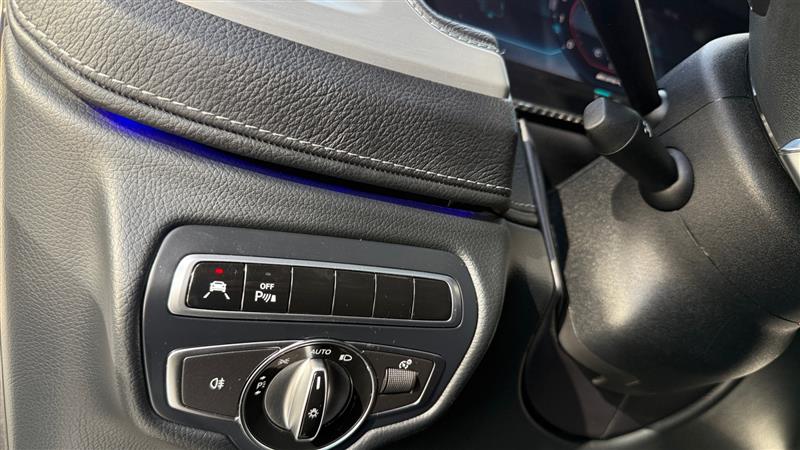 Vehicle photo 48