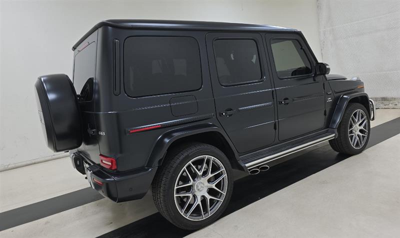 Vehicle photo 4