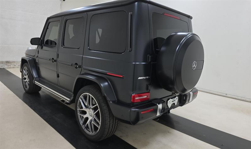 Vehicle photo 6