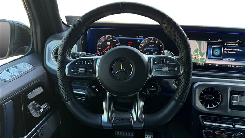 Vehicle photo 13