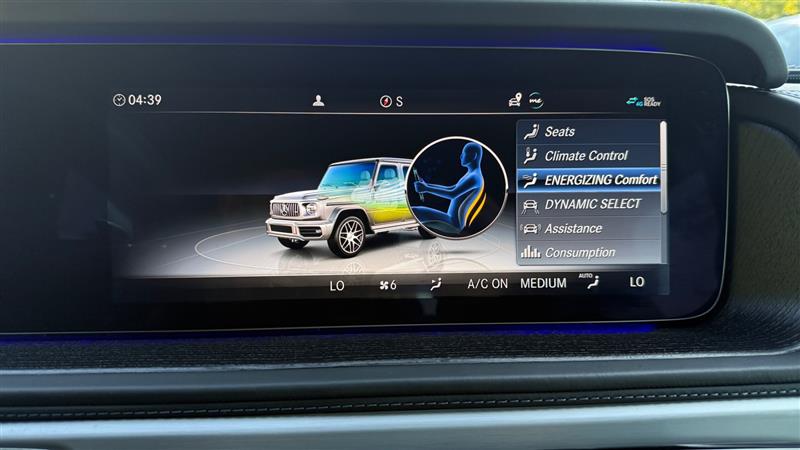 Vehicle photo 30