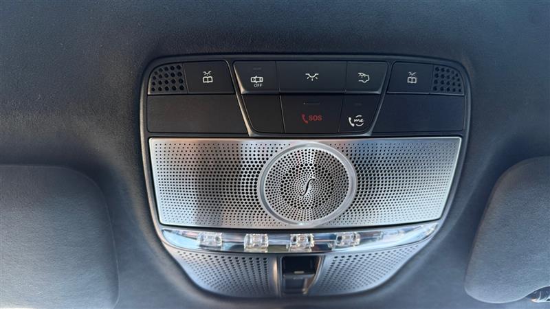 Vehicle photo 50