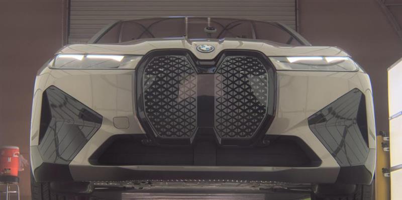 Vehicle photo 3