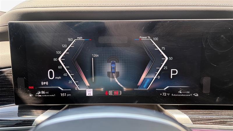 2025 BMW 7 Series 750e - Photo 14
