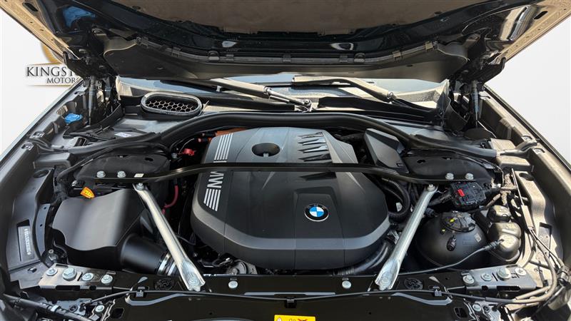 2025 BMW 7 Series 750e - Photo 20