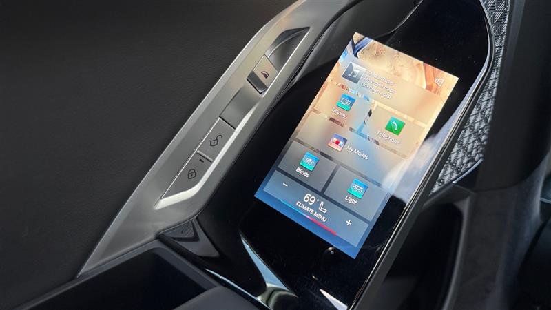 2025 BMW 7 Series 750e - Photo 26