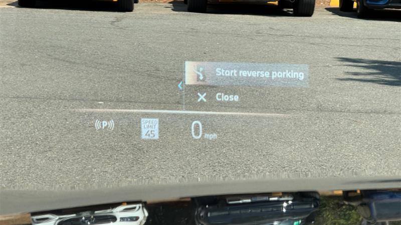 2025 BMW 7 Series 750e - Photo 47