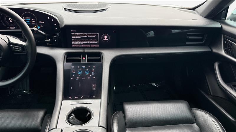 Vehicle photo 15
