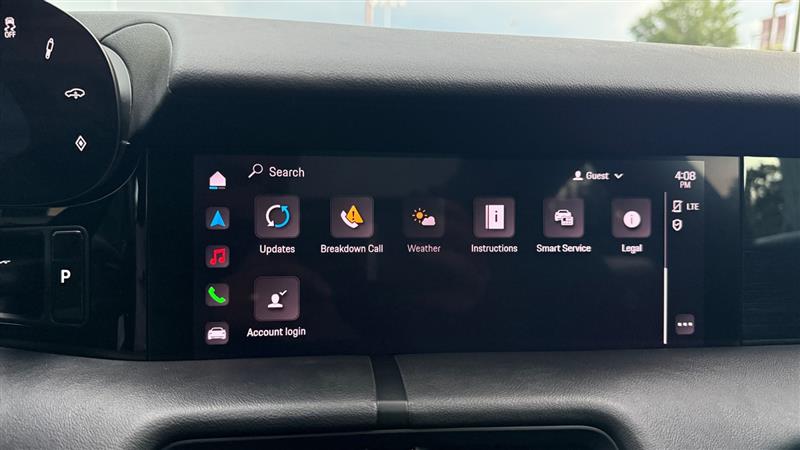 Vehicle photo 29