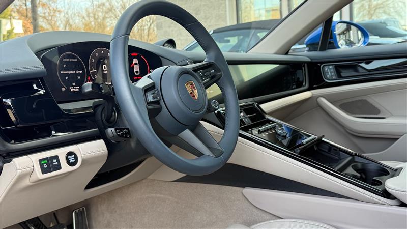 2025 Porsche Panamera Base - Photo 17