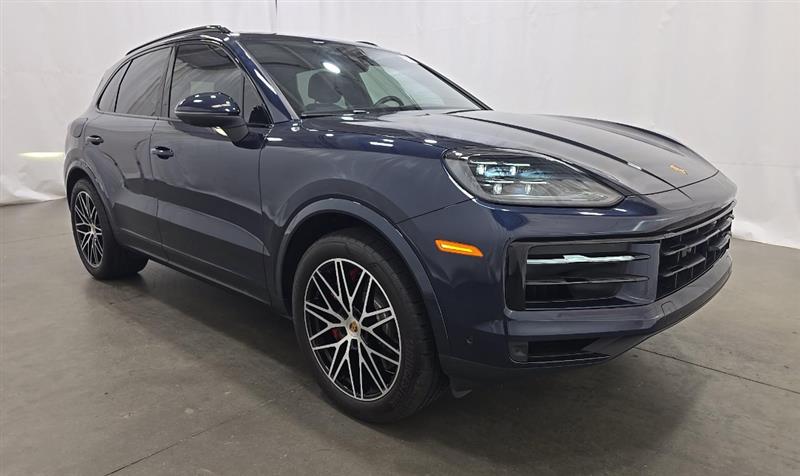 Vehicle photo 3