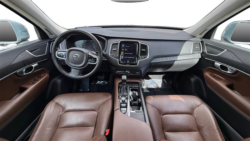 Vehicle photo 12