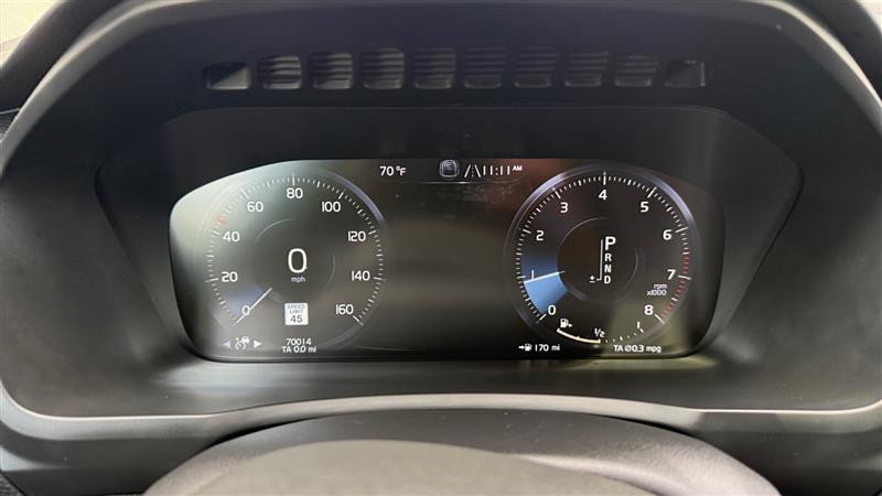 Vehicle photo 14