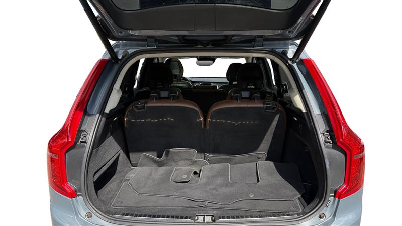 Vehicle photo 19