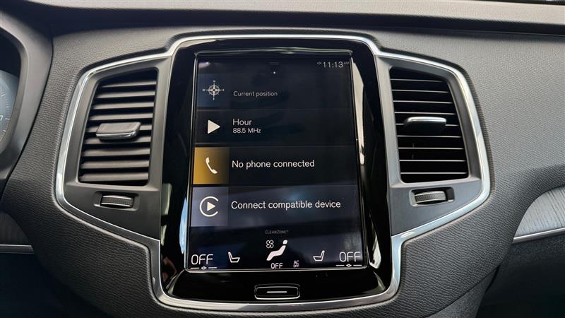 Vehicle photo 21