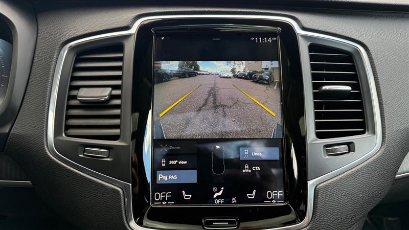 Vehicle photo 30