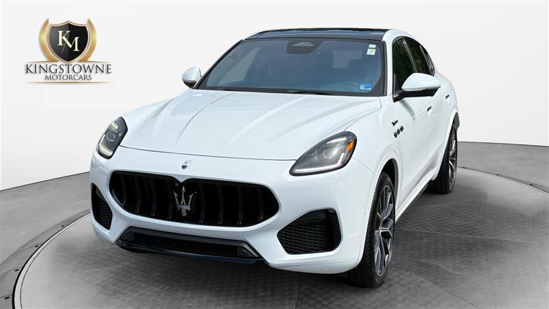 Bianco 2023 Maserati Grecale SUV / Crossover All-Wheel Drive Automatic